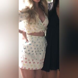 Urban outfitters daisy dot skort, romper, dress Size 4 small. Off white